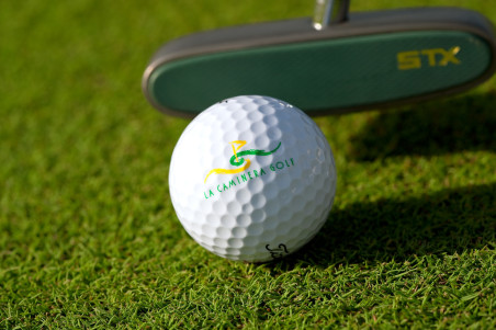 Hotel LC: Golf y Vermut +tapas para 2