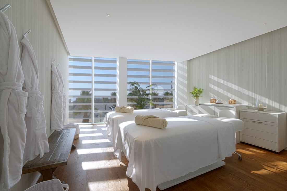 Hotel Marina Badalona: Spa + Masaje dúo con vistas al mar