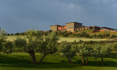 Hotel LC: Escapada Romántica de Ensueño